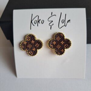 New Koko & Lola LV monogram Gold tone earrings